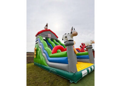 Farma z Wiatrakiem – Dmuchana Zjeżdżalnia